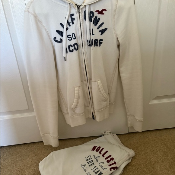 Hollister Off-White Zip-Up Hoodie and Sweat pant Set - Picture 1 of 8